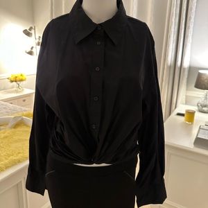 Gianni bini-  size M Black crop top with elastic waist